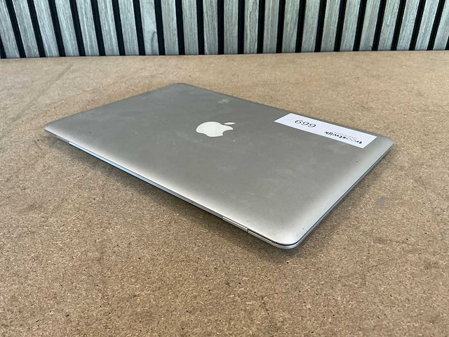 Laptop - apple inc. - macbookair1,1 - afbeelding 2 van  4