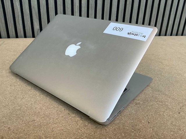 Laptop - apple inc. - macbookair7,2 - afbeelding 3 van  4
