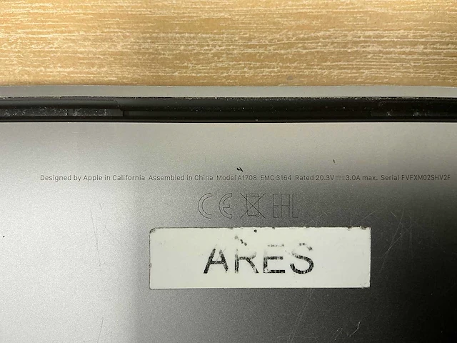 Laptop - apple inc. - macbookpro14,1 - afbeelding 4 van  4