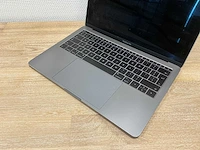 Laptop - apple inc. - macbookpro14,1 - afbeelding 3 van  4