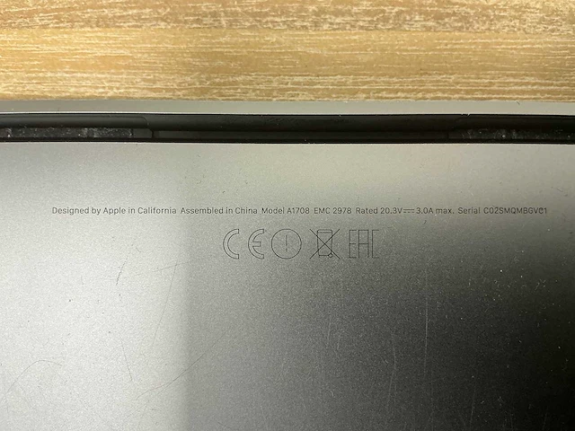 Laptop - apple inc. - macbookpro14,1 - afbeelding 4 van  4