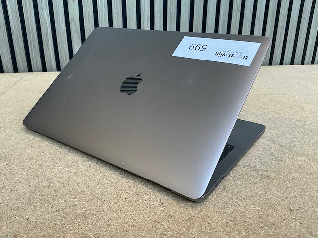 Laptop - apple inc. - macbookpro14,2 - afbeelding 4 van  6