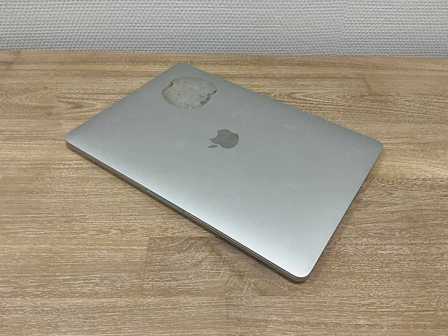 Laptop - apple inc. - macbookpro17,1 - afbeelding 1 van  4