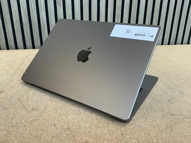 Laptop - apple inc. - macbookpro18,3 - afbeelding 4 van  7