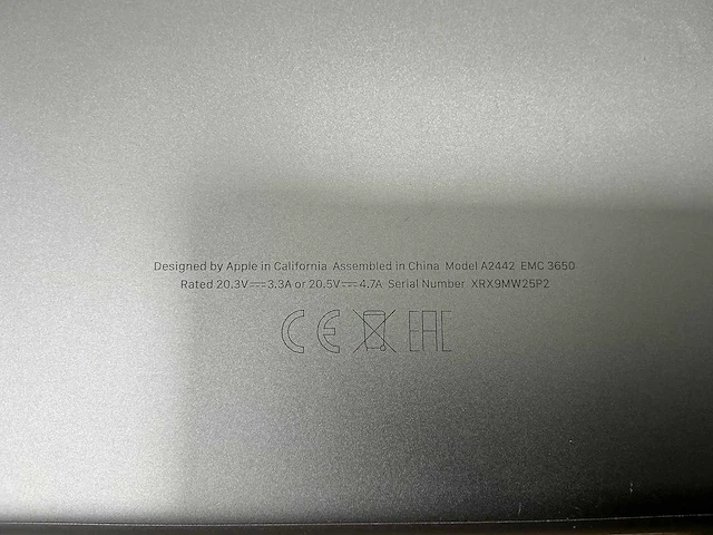 Laptop - apple inc. - macbookpro18,3 - afbeelding 4 van  4