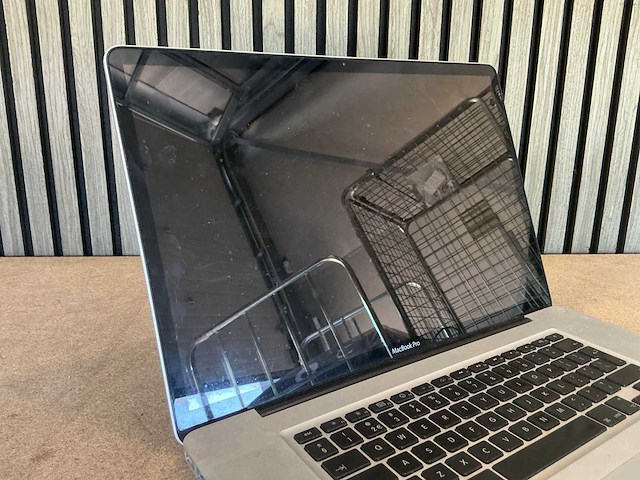 Laptop - apple inc. - macbookpro5,2 - afbeelding 1 van  3