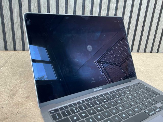 Laptop - apple inc. - mgn63n/a - afbeelding 3 van  6