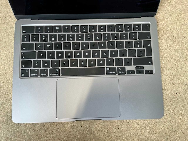 Laptop - apple inc. - mlxw3n/a - afbeelding 2 van  6