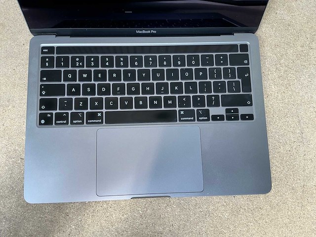 Laptop - apple inc. - mnej3n/a - afbeelding 2 van  6