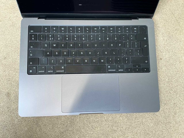 Laptop - apple inc. - mtl73n/a - afbeelding 2 van  6