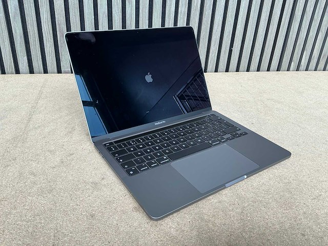 Laptop - apple inc. - z16r000qbn/a - afbeelding 1 van  6