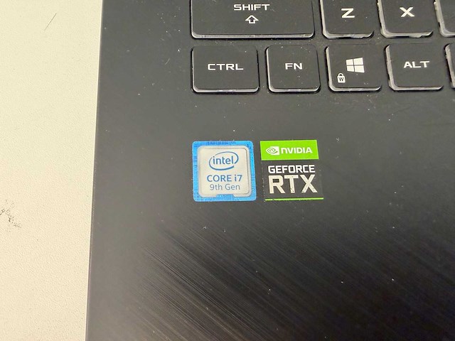 Laptop - asustek computer inc. - rog strix g731gw_g731gw - afbeelding 7 van  7
