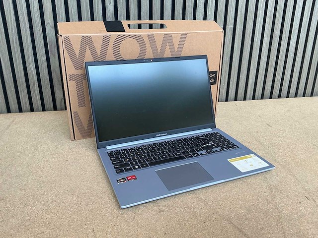 Laptop - asustek computer inc. - vivobook_asuslaptop m1502ia_m1502ia - afbeelding 1 van  7