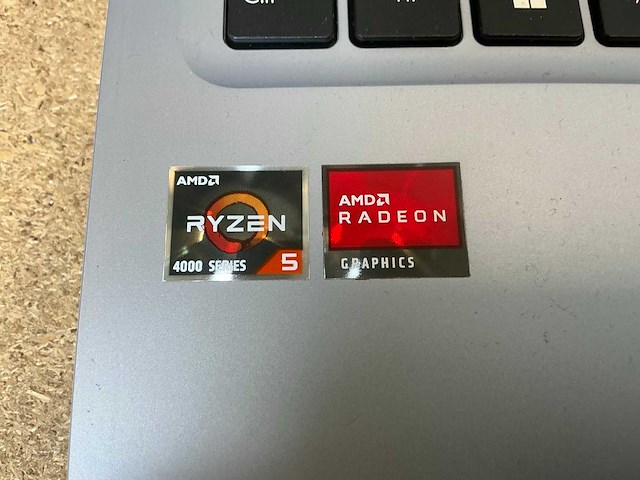 Laptop - asustek computer inc. - vivobook_asuslaptop m1502ia_m1502ia - afbeelding 3 van  9