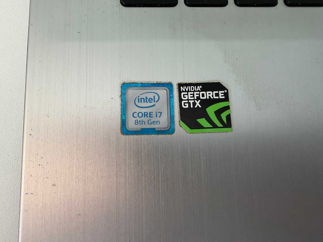 Laptop - asustek computer inc. - x705udr - afbeelding 3 van  9