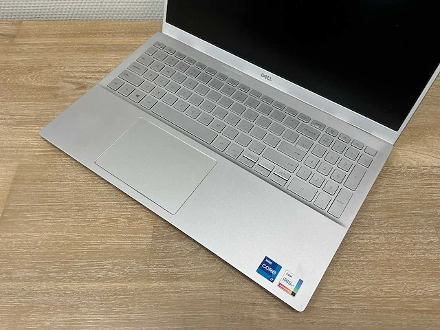 Laptop - dell inc. - inspiron 5502 - afbeelding 3 van  5