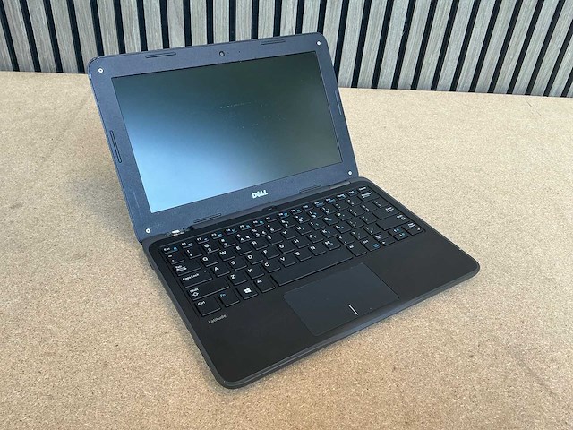 Laptop - dell inc. - latitude 3180 - afbeelding 1 van  3