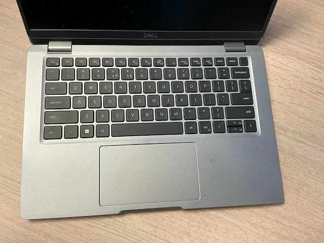 Laptop - dell inc. - latitude 5320 - afbeelding 2 van  7