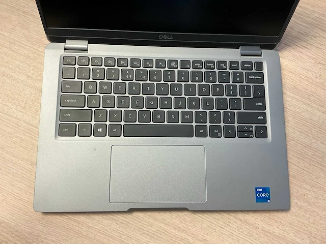 Laptop - dell inc. - latitude 5320 - afbeelding 1 van  8