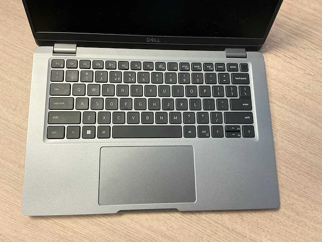 Laptop - dell inc. - latitude 5330 - afbeelding 1 van  7