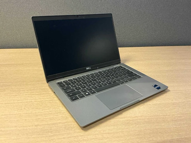 Laptop - dell inc. - latitude 5330 - afbeelding 1 van  8