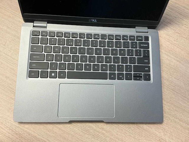 Laptop - dell inc. - latitude 5330 - afbeelding 2 van  7