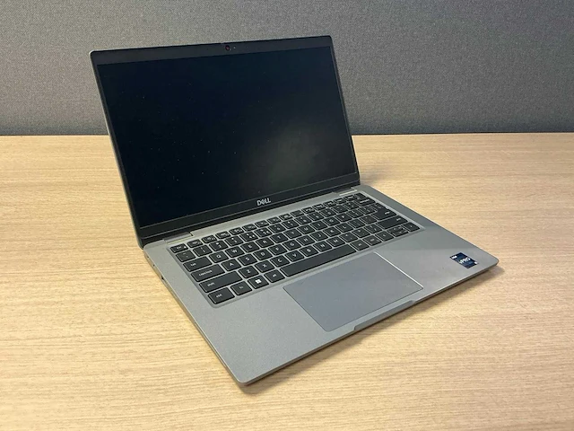Laptop - dell inc. - latitude 5330 - afbeelding 1 van  8