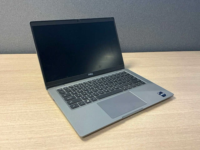 Laptop - dell inc. - latitude 5330 - afbeelding 1 van  8