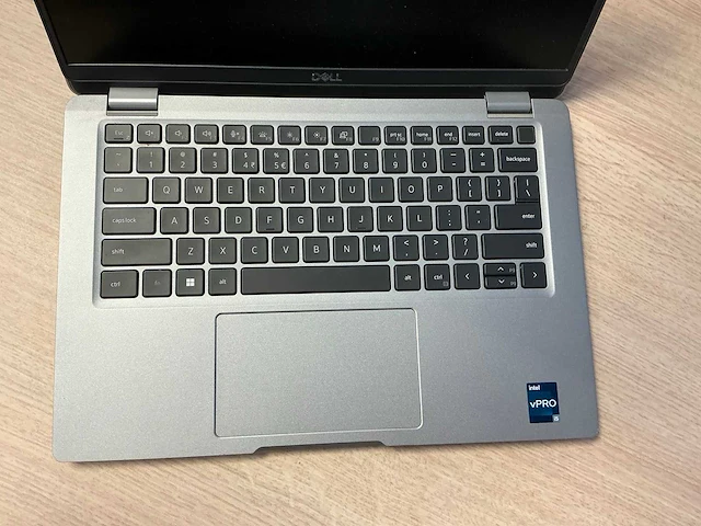 Laptop - dell inc. - latitude 5330 - afbeelding 2 van  7