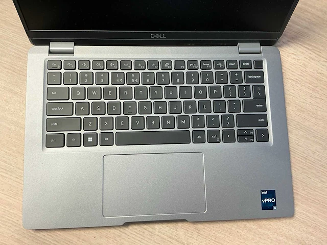 Laptop - dell inc. - latitude 5330 - afbeelding 2 van  8