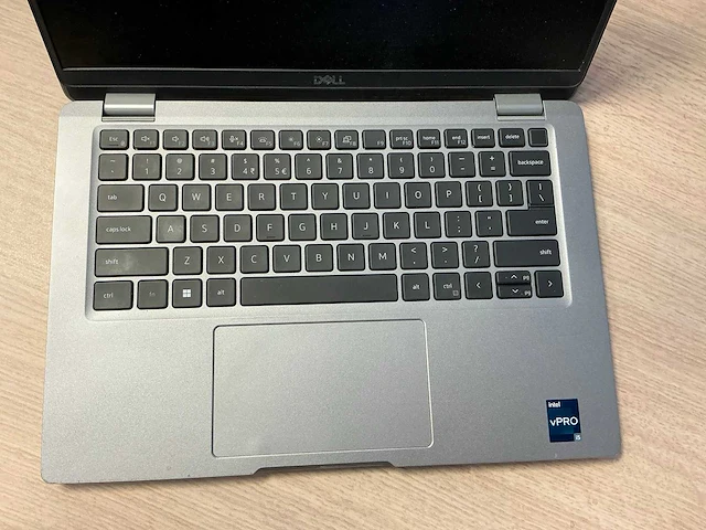 Laptop - dell inc. - latitude 5330 - afbeelding 1 van  8