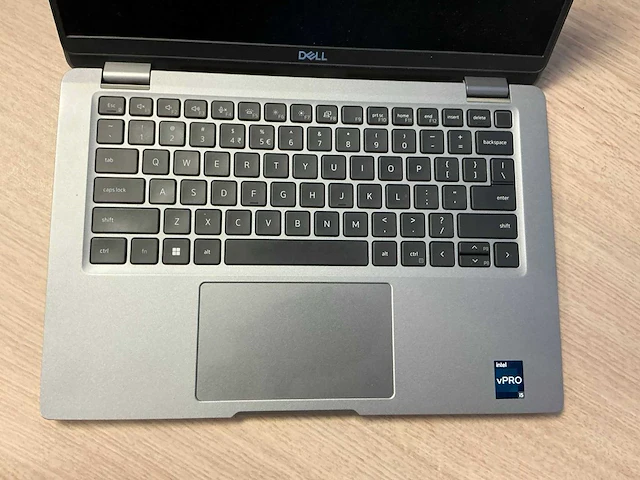 Laptop - dell inc. - latitude 5330 - afbeelding 9 van  9