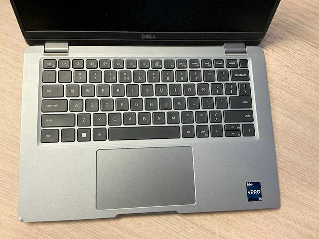 Laptop - dell inc. - latitude 5330 - afbeelding 3 van  8