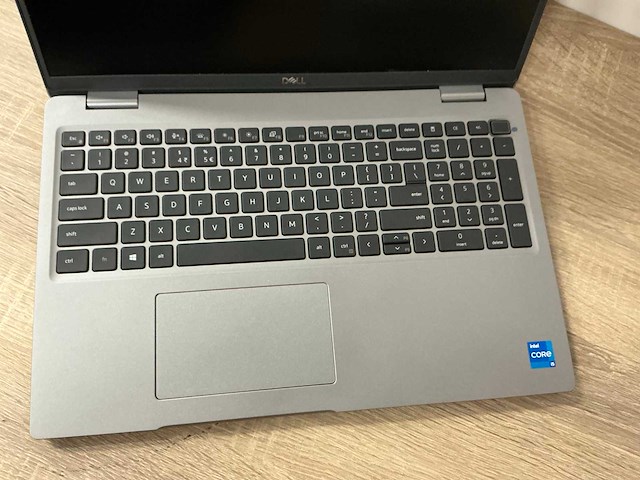 Laptop - dell inc. - latitude 5520 - afbeelding 2 van  7