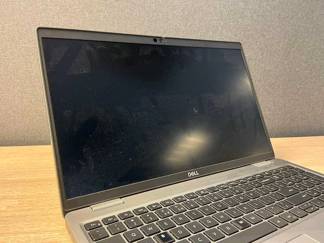 Laptop - dell inc. - latitude 5530 - afbeelding 4 van  8
