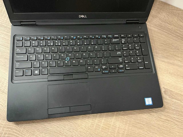 Laptop - dell inc. - latitude 5590 - afbeelding 2 van  7