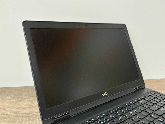 Laptop - dell inc. - latitude 5590 - afbeelding 4 van  7