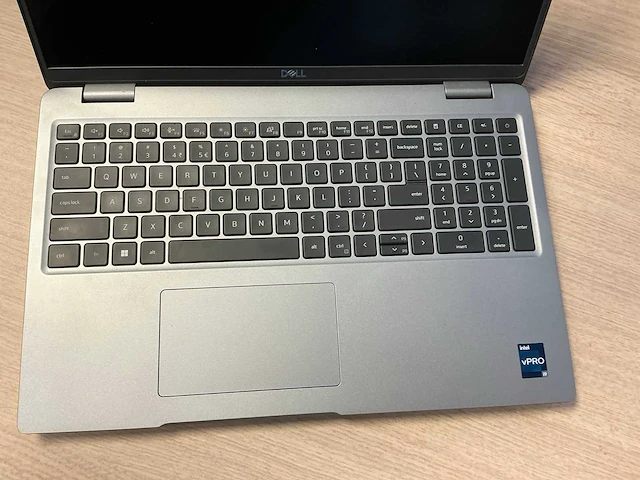 Laptop - dell inc. - precision 3581 - afbeelding 2 van  8