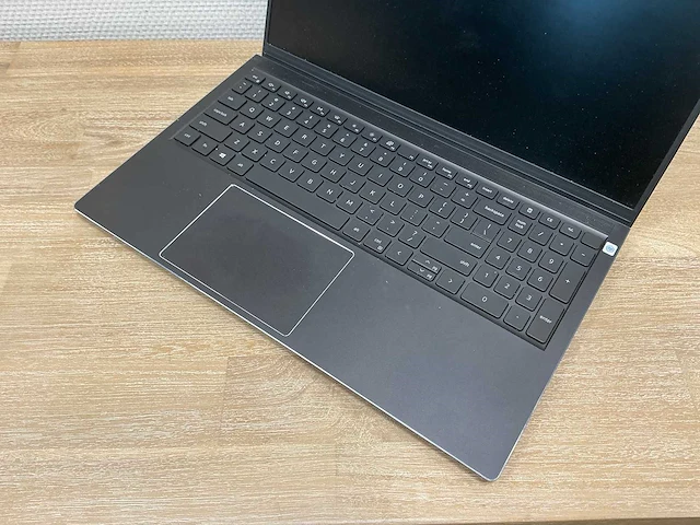Laptop - dell inc. - vostro 15 7510 - afbeelding 3 van  5