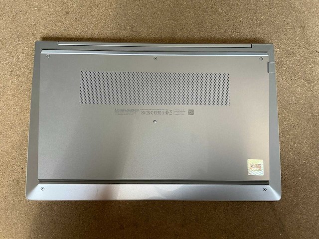 Laptop - hp - hp probook 450 g8 notebook pc - afbeelding 3 van  4