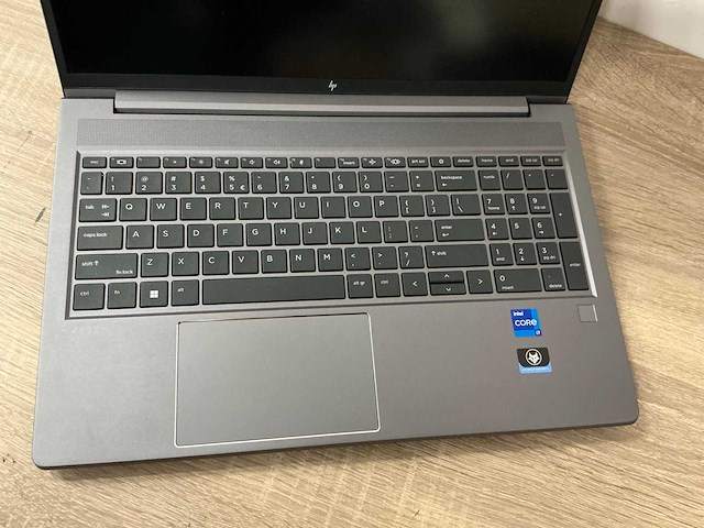 Laptop - hp - hp zbook power 15.6 inch g9 mobile workstation pc - afbeelding 2 van  7