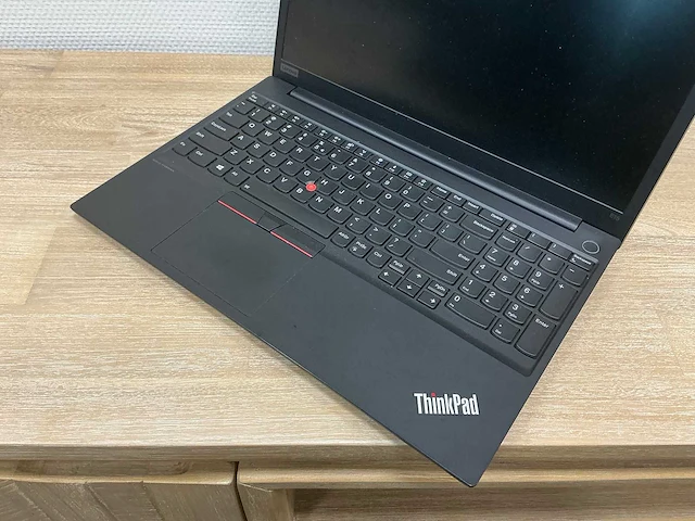 Laptop - lenovo - 20rd004jmh - afbeelding 3 van  4
