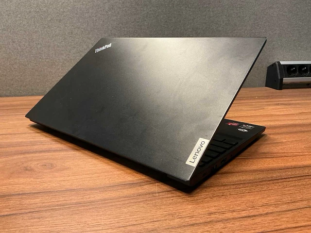 Laptop - lenovo - 21ed007emh - afbeelding 5 van  7