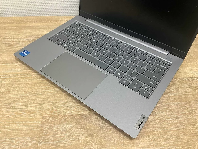 Laptop - lenovo - 21sg - afbeelding 3 van  4