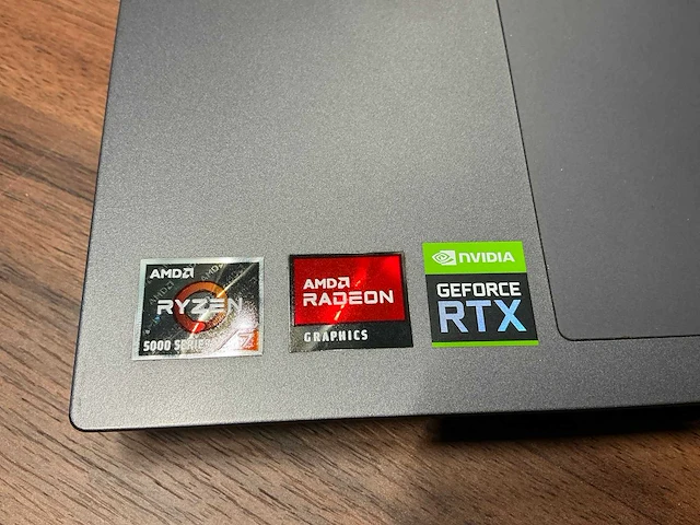 Laptop - lenovo - 82jq - afbeelding 3 van  7