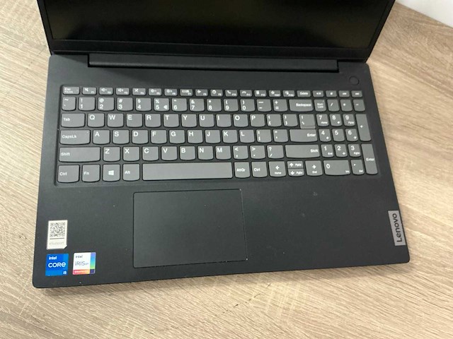 Laptop - lenovo - 82kb - afbeelding 1 van  7