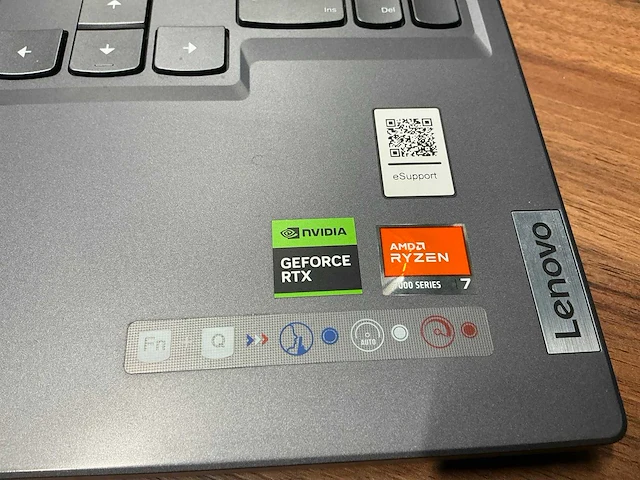 Laptop - lenovo - 82y9 - afbeelding 3 van  8