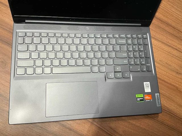 Laptop - lenovo - 82y9 - afbeelding 2 van  9