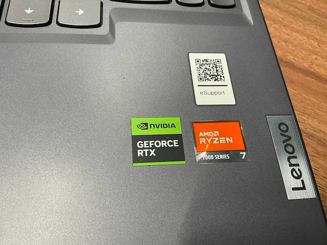 Laptop - lenovo - 82y9 - afbeelding 3 van  9