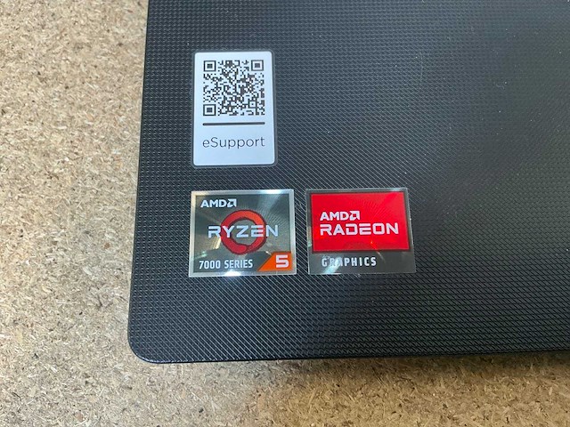 Laptop - lenovo - 82yt - afbeelding 3 van  7